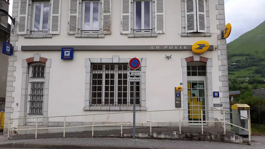 BlocImg/La_Poste_33fFomu.webp
